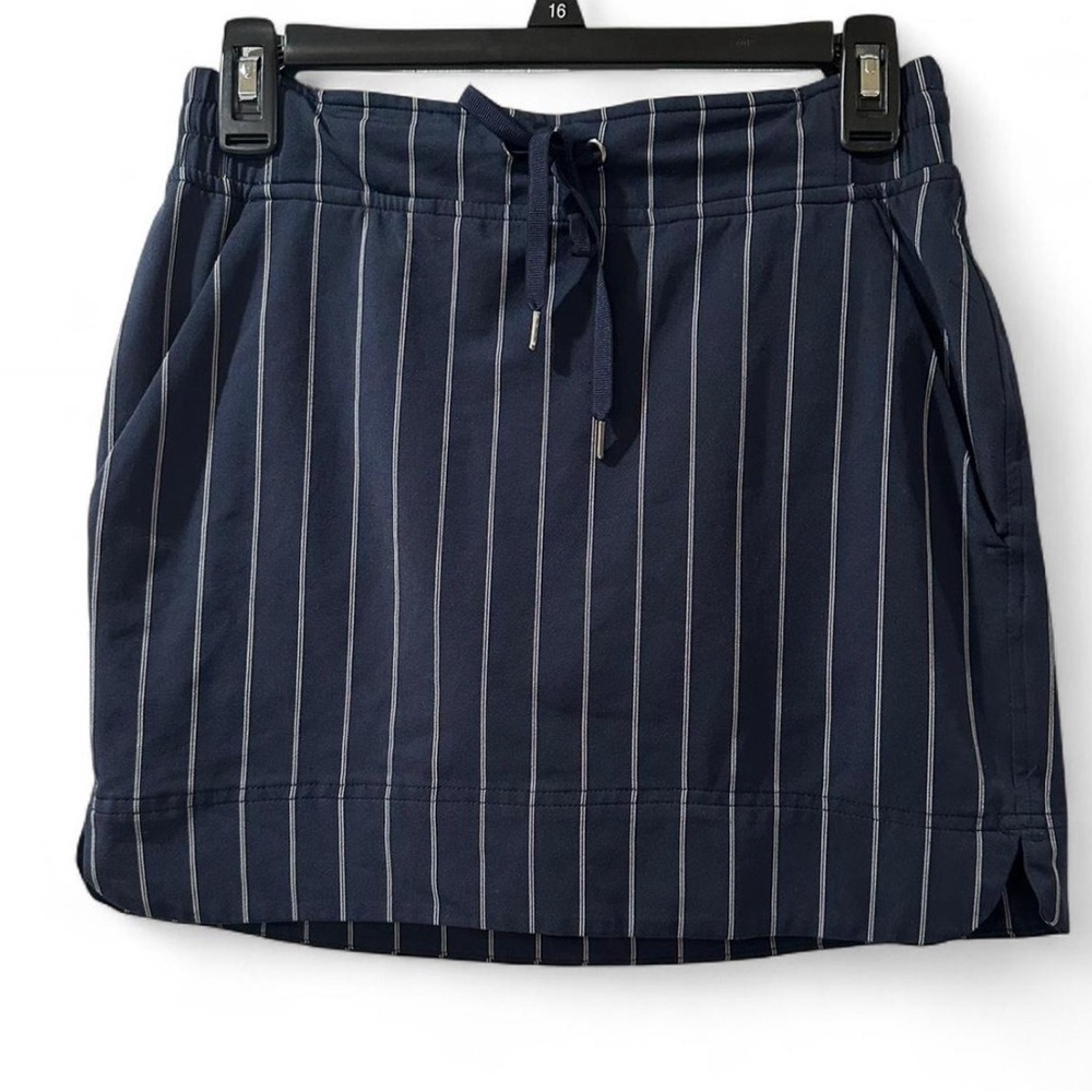 Athleta Dark Blue Skirt with White Pinstripes